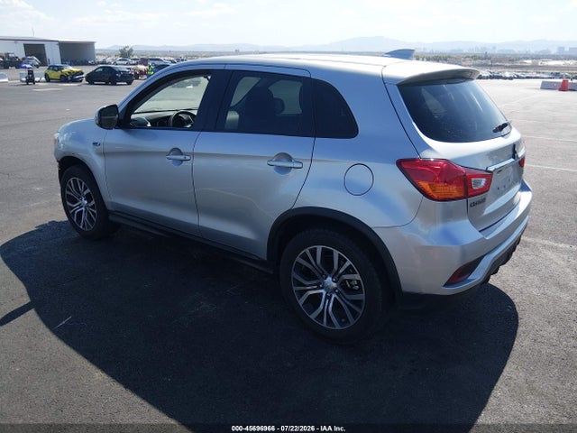 JA4AP3AU0JU011474 Mitsubishi Outlander Sport 2.0 Es