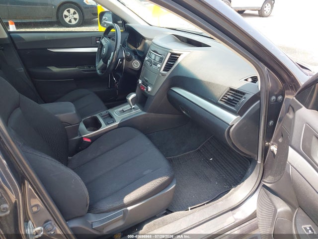 2011 Subaru Legacy 2.5i Premium მანქანა იყიდება აუქციონზე, vin: 4S3BMCC67B3221630, აუქციონის ნომერი: 45696968