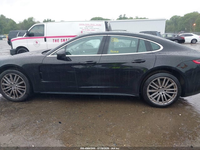 WP0AB2A77KL128310 Porsche Panamera 4s