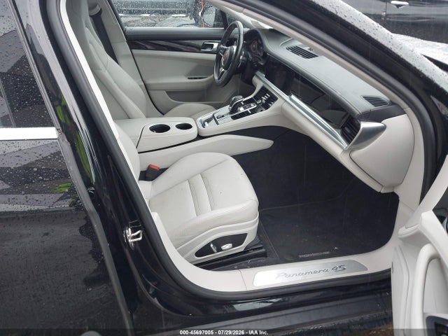 WP0AB2A77KL128310 Porsche Panamera 4s