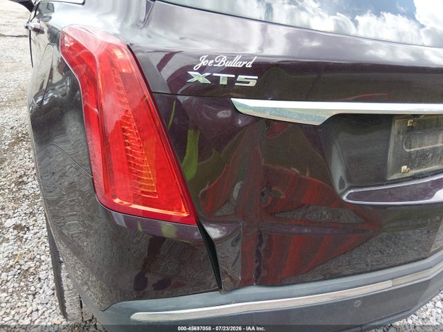 1GYKNCRS1HZ196211 Cadillac Xt5 Premium Luxury