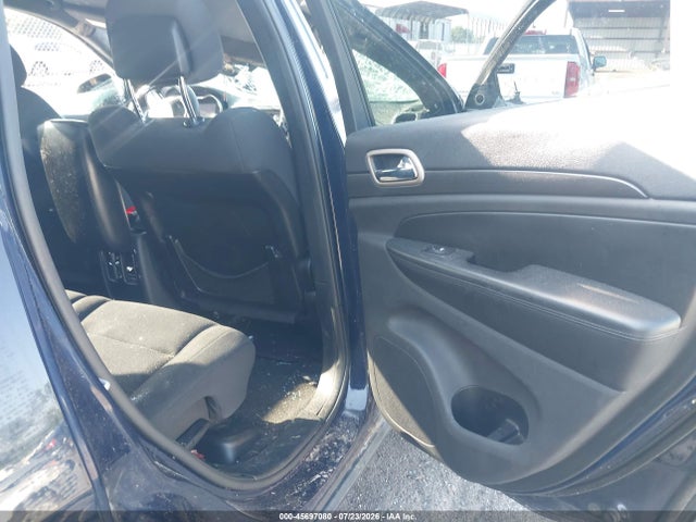 Продаж на аукціоні авто 2015 Jeep Grand Cherokee Laredo, vin: 1C4RJFAG7FC115639, номер лоту: 45697080
