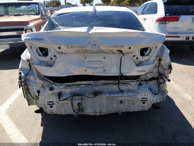 1HGCV1F99JA057935 Honda Accord Touring