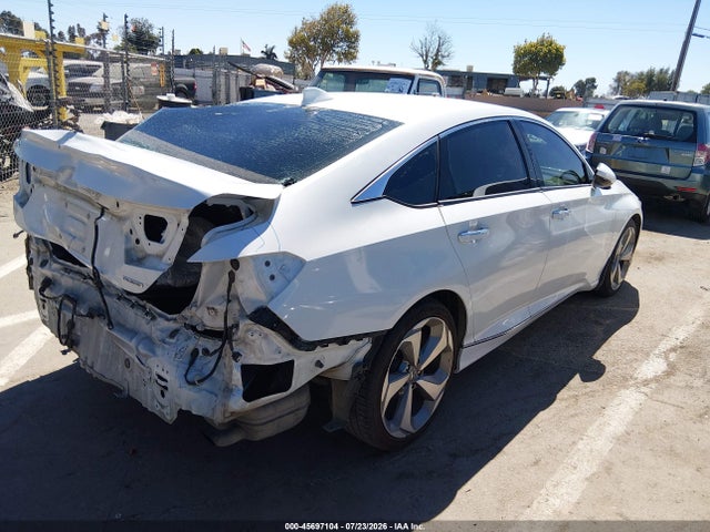1HGCV1F99JA057935 Honda Accord Touring