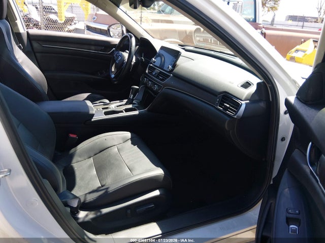 1HGCV1F99JA057935 Honda Accord Touring
