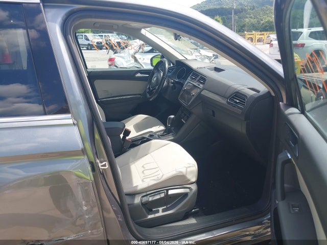 45697177 :رقم المزاد ، 3VV2B7AX6JM198039 vin ، 2018 Volkswagen Tiguan 2.0t Se/2.0t Sel مزاد بيع