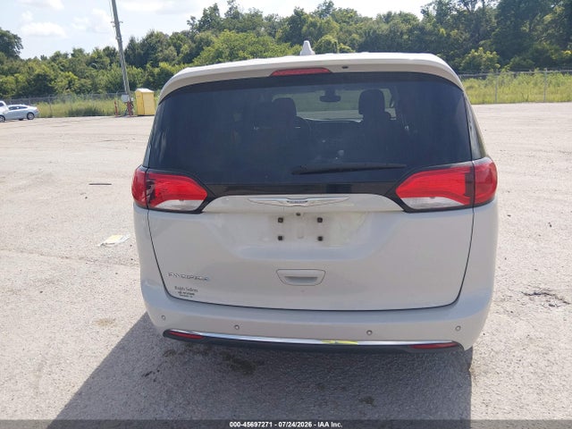 45697271 :رقم المزاد ، 2C4RC1BG6HR753225 vin ، 2017 Chrysler Pacifica Touring Plus مزاد بيع