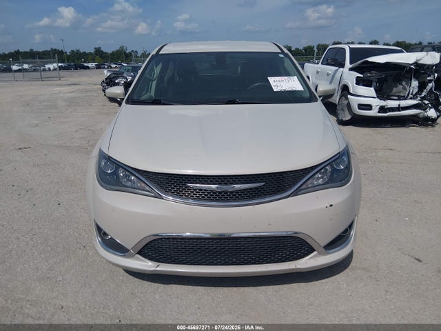 45697271 :رقم المزاد ، 2C4RC1BG6HR753225 vin ، 2017 Chrysler Pacifica Touring Plus مزاد بيع