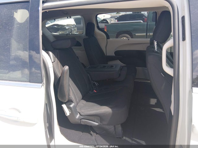 45697271 :رقم المزاد ، 2C4RC1BG6HR753225 vin ، 2017 Chrysler Pacifica Touring Plus مزاد بيع