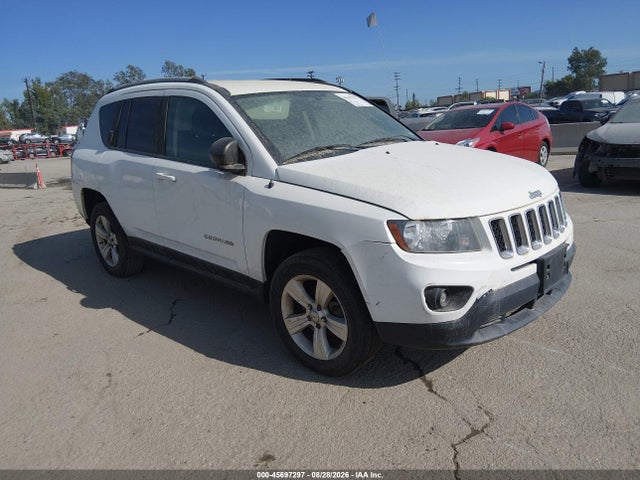 2015 Jeep Compass Sport მანქანა იყიდება აუქციონზე, vin: 1C4NJDBB7FD218107, აუქციონის ნომერი: 45697297