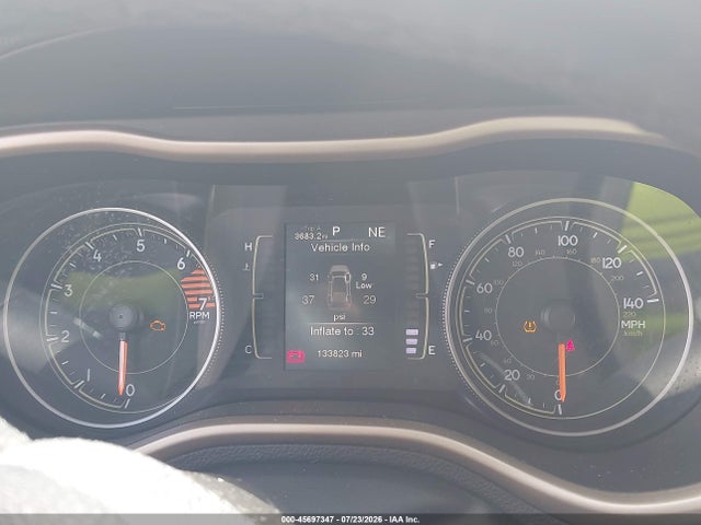 2017 Jeep Cherokee Altitude მანქანა იყიდება აუქციონზე, vin: 1C4PJLAB2HW559264, აუქციონის ნომერი: 45697347