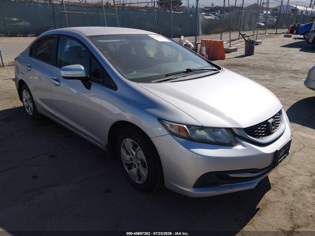 45697382 :رقم المزاد ، 2HGFB2F59FH518584 vin ، 2015 Honda Civic Lx مزاد بيع