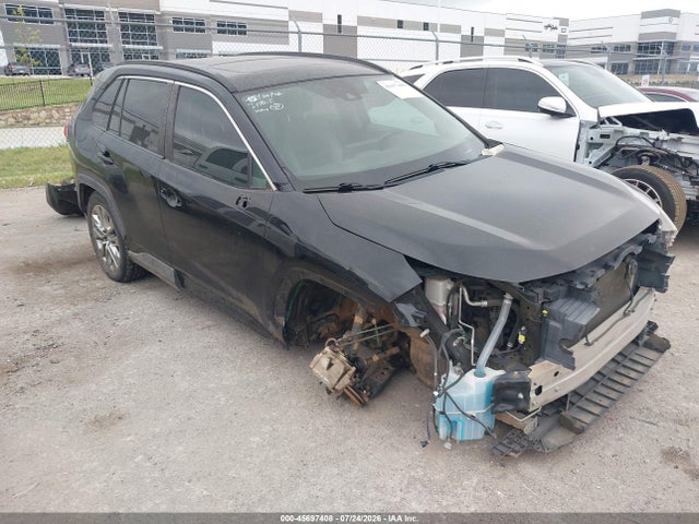 45697408 :رقم المزاد ، 2T3C1RFV3KW004608 vin ، 2019 Toyota Rav4 Xle Premium مزاد بيع