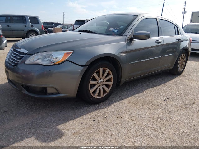 Продажа на аукционе авто 2013 Chrysler 200 Touring, vin: 1C3CCBBBXDN589800, номер лота: 45697479
