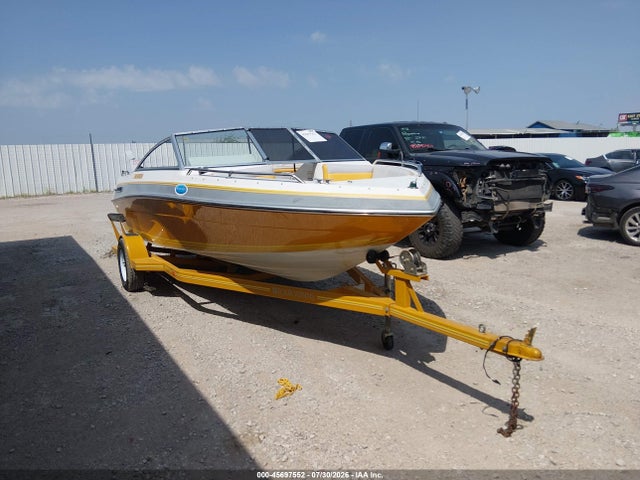45697552 :رقم المزاد ، 4WNMB188C989 vin ، 1989 Four Winns Horizon مزاد بيع