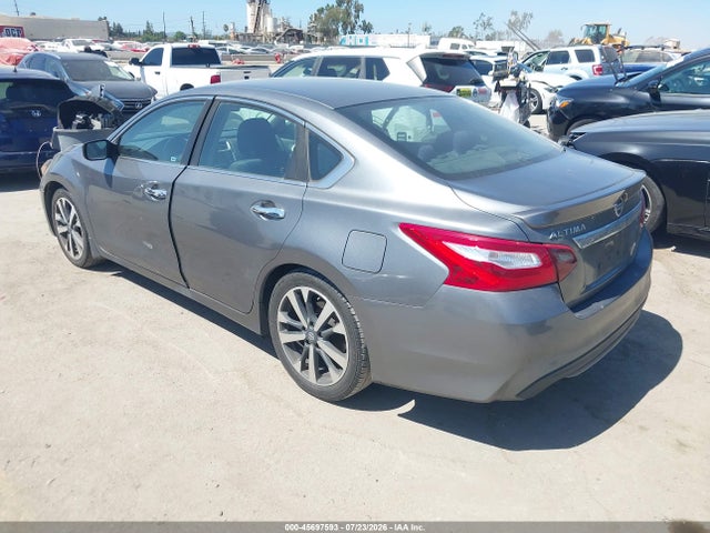 2017 Nissan Altima 2.5 Sr მანქანა იყიდება აუქციონზე, vin: 1N4AL3AP6HC483440, აუქციონის ნომერი: 45697593