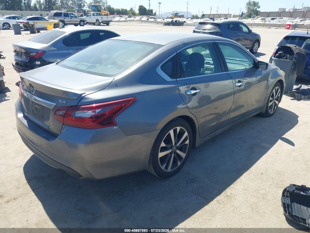 2017 Nissan Altima 2.5 Sr მანქანა იყიდება აუქციონზე, vin: 1N4AL3AP6HC483440, აუქციონის ნომერი: 45697593
