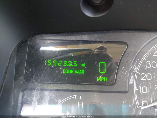 Продаж на аукціоні авто 2005 Lincoln Town Car Signature Limited, vin: 1LNHM82W55Y647330, номер лоту: 45697598