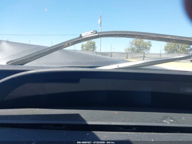 JTDL9RFU2K3006885 Toyota PRIUS XLE