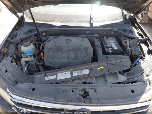 2018 Volkswagen Passat 2.0t R-line/2.0t S მანქანა იყიდება აუქციონზე, vin: 1VWAA7A33JC015401, აუქციონის ნომერი: 45697646