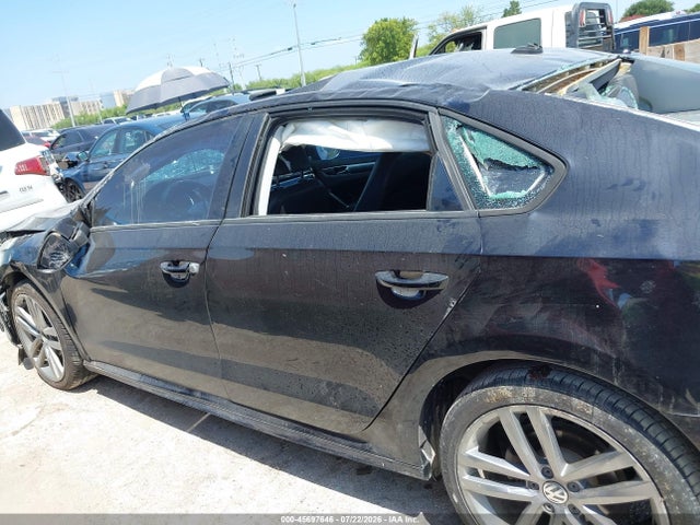 2018 Volkswagen Passat 2.0t R-line/2.0t S მანქანა იყიდება აუქციონზე, vin: 1VWAA7A33JC015401, აუქციონის ნომერი: 45697646