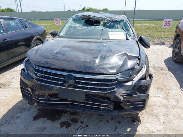 2018 Volkswagen Passat 2.0t R-line/2.0t S მანქანა იყიდება აუქციონზე, vin: 1VWAA7A33JC015401, აუქციონის ნომერი: 45697646