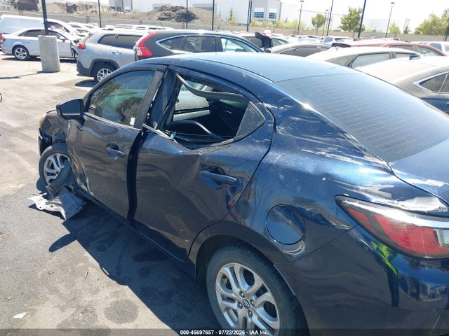3MYDLBYV4JY322783 Toyota YARIS IA