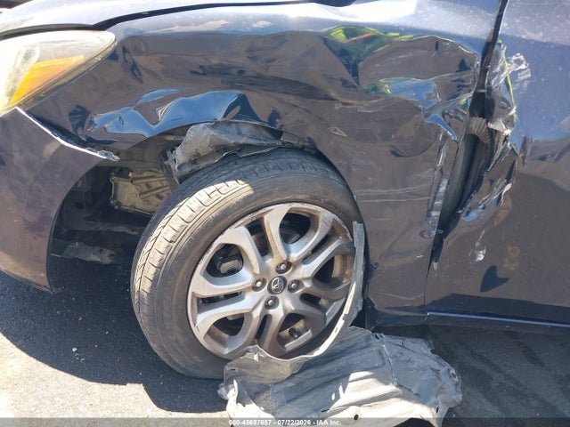 3MYDLBYV4JY322783 Toyota YARIS IA