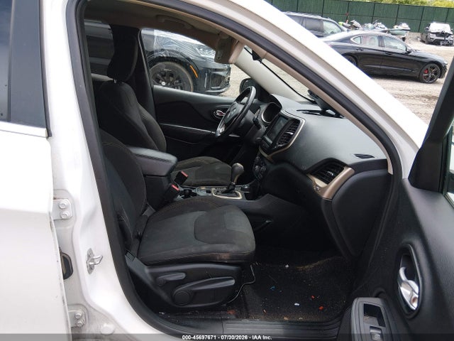 Продаж на аукціоні авто 2016 Jeep Cherokee Latitude, vin: 1C4PJMCS3GW277779, номер лоту: 45697671