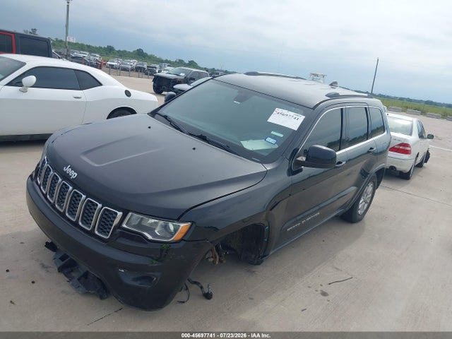 Jeep Grand Cherokee Laredo E 4x4 2018 1C4RJFAG0JC278416 Image 2