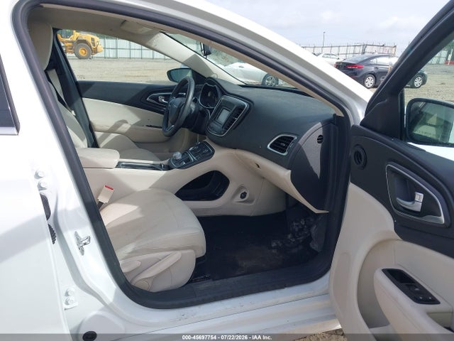 45697754 :رقم المزاد ، 1C3CCCAB3FN748747 vin ، 2015 Chrysler 200 Limited مزاد بيع