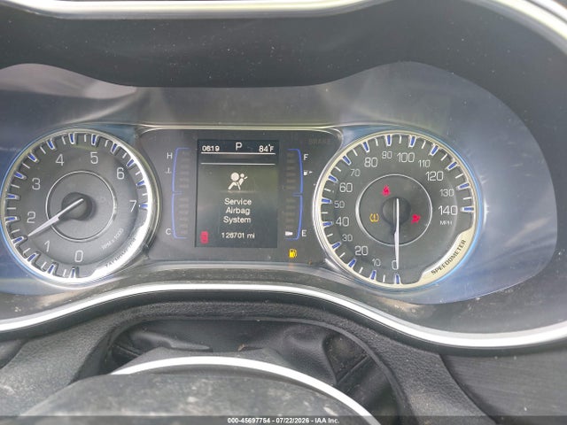 45697754 :رقم المزاد ، 1C3CCCAB3FN748747 vin ، 2015 Chrysler 200 Limited مزاد بيع