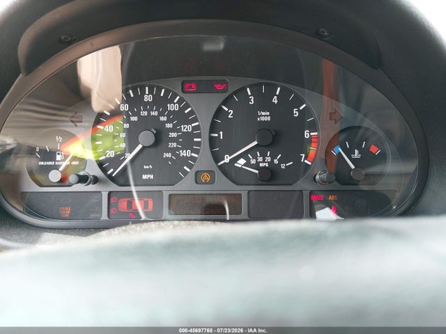 45697768 :رقم المزاد ، WBAAV33421FV03921 vin ، 2001 Bmw 325i مزاد بيع