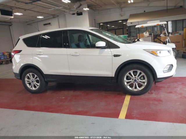 Ford ESCAPE SE 2017 1FMCU9GD5HUB08726 Image 17