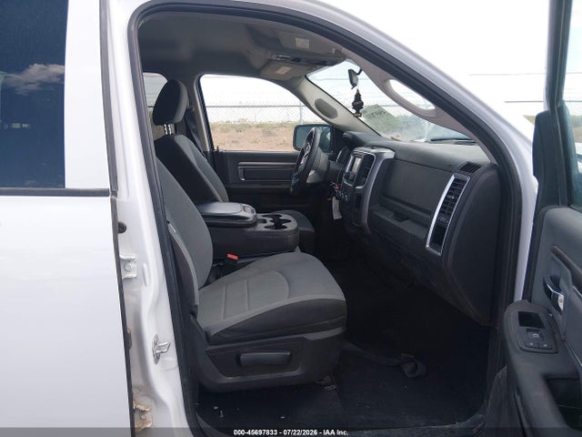 45697833 :رقم المزاد ، 1C6RR7GG4RS157791 vin ، 2024 Ram 1500 Classic Slt  4x4 6'4 Box مزاد بيع