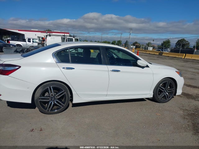45697835 :رقم المزاد ، 1HGCR2F16HA291187 vin ، 2017 Honda Accord Sport Se مزاد بيع