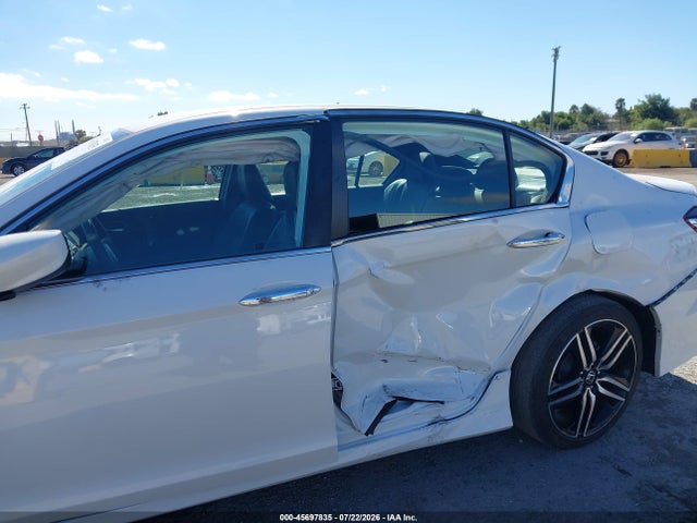 45697835 :رقم المزاد ، 1HGCR2F16HA291187 vin ، 2017 Honda Accord Sport Se مزاد بيع