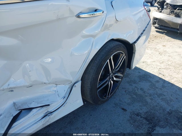 45697835 :رقم المزاد ، 1HGCR2F16HA291187 vin ، 2017 Honda Accord Sport Se مزاد بيع