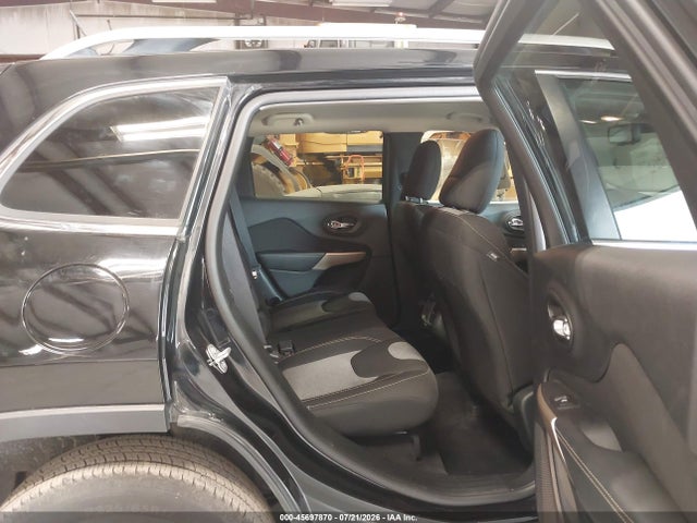 Jeep Cherokee Latitude 4x4 2018 1C4PJMCB2JD528522 Image 8