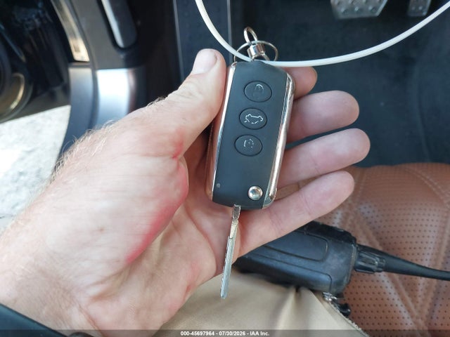 Продажа на аукционе авто 2014 Bentley Flying Spur, vin: SCBEC9ZA2EC092427, номер лота: 45697964