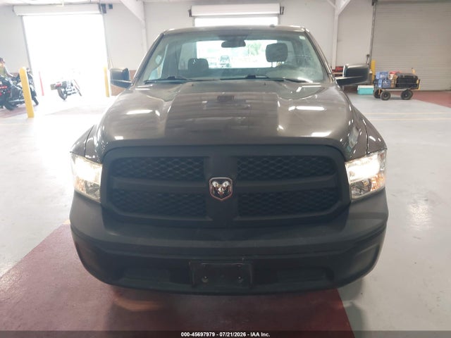 3C6JR6DG9JG255349 RAM 1500 Tradesman 4x2 8&#039; Box