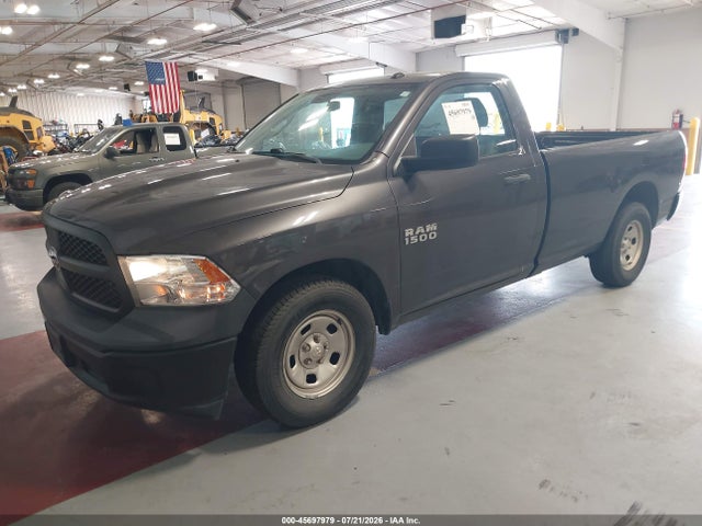 3C6JR6DG9JG255349 RAM 1500 Tradesman 4x2 8&#039; Box