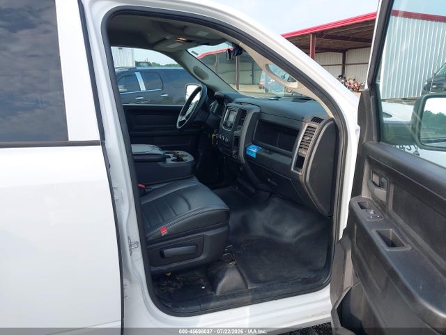 45698037 :رقم المزاد ، 1C6RR7FG5NS172635 vin ، 2022 Ram 1500 Classic Tradesman  4x4 6'4 Box مزاد بيع