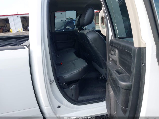 45698037 :رقم المزاد ، 1C6RR7FG5NS172635 vin ، 2022 Ram 1500 Classic Tradesman  4x4 6'4 Box مزاد بيع