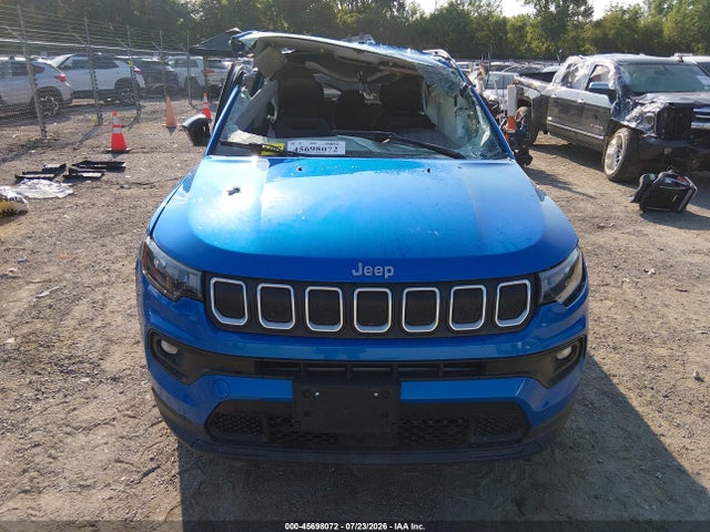 45698072 :رقم المزاد ، 3C4NJDBBXNT104949 vin ، 2022 Jeep Compass Latitude 4x4 مزاد بيع