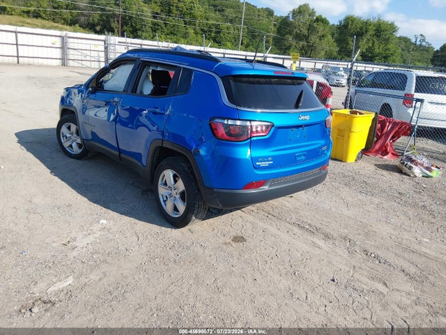 45698072 :رقم المزاد ، 3C4NJDBBXNT104949 vin ، 2022 Jeep Compass Latitude 4x4 مزاد بيع