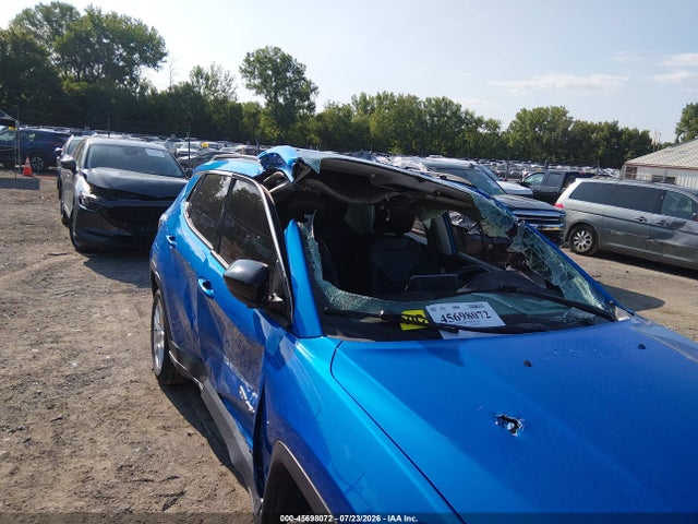 45698072 :رقم المزاد ، 3C4NJDBBXNT104949 vin ، 2022 Jeep Compass Latitude 4x4 مزاد بيع