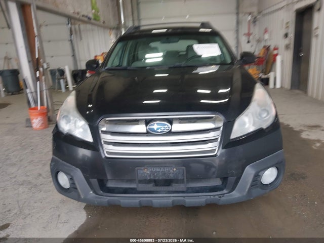 45698083 :رقم المزاد ، 4S4BRBAC0E3298604 vin ، 2014 Subaru Outback 2.5i مزاد بيع