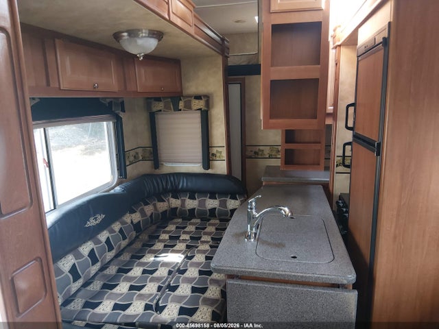 Продажа на аукционе авто 2009 Heartland Travel Trlr, vin: 5SFGF40379E050759, номер лота: 45698158