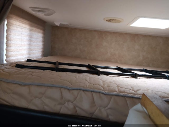 Продажа на аукционе авто 2009 Heartland Travel Trlr, vin: 5SFGF40379E050759, номер лота: 45698158